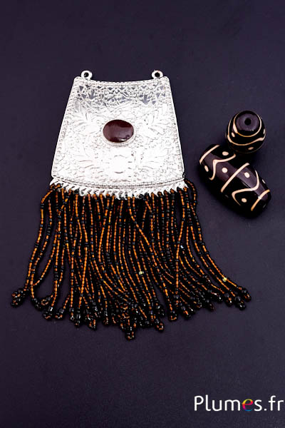 Pendentif avec perles -  13 cm x 7 cm - argenté-café 